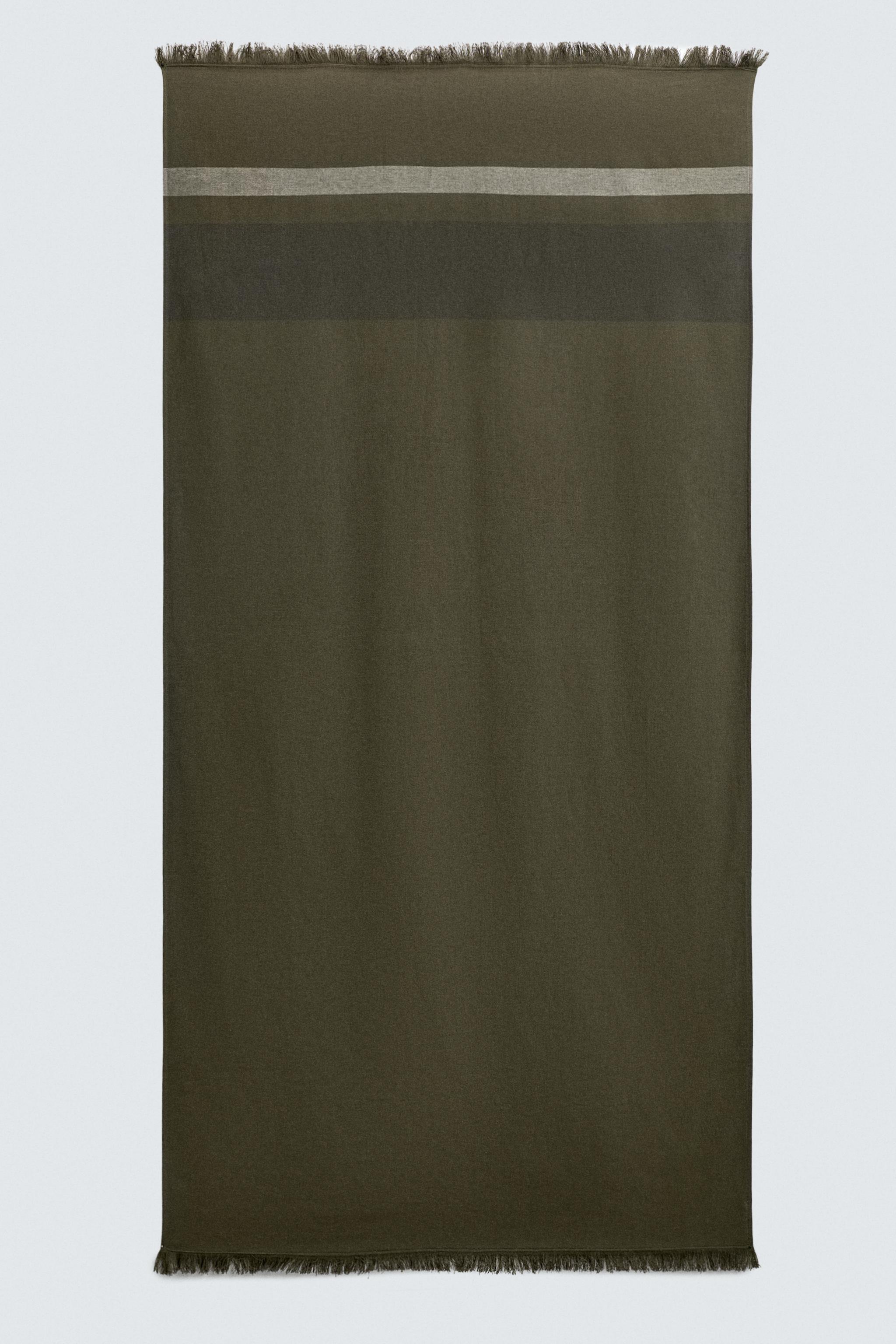 STRIPED BEACH TOWEL